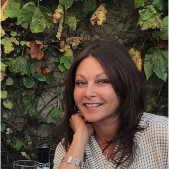 Meet your Posher, Donna - Picture 2 of 2